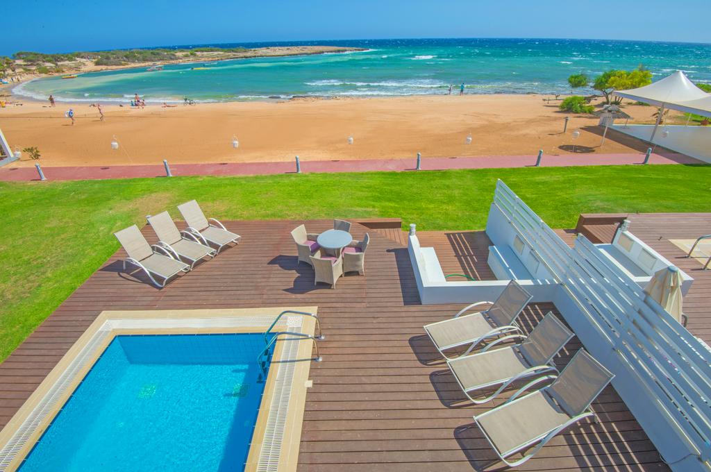 Dome Beach Hotel 4*+ | Ciprus